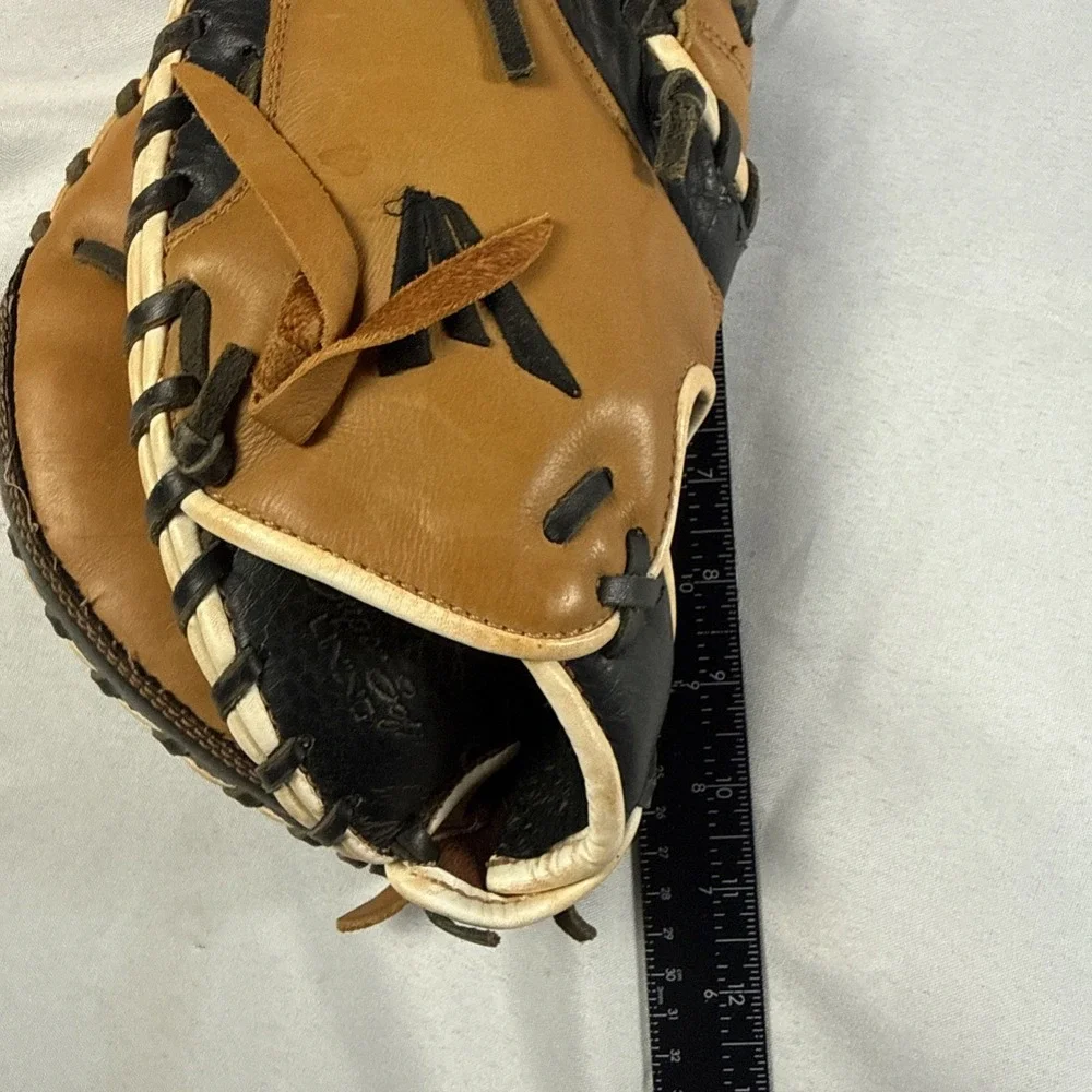 Easton Paragon Series Flex Notch Left-Handed Catchers Glove P2Y-31 Inch